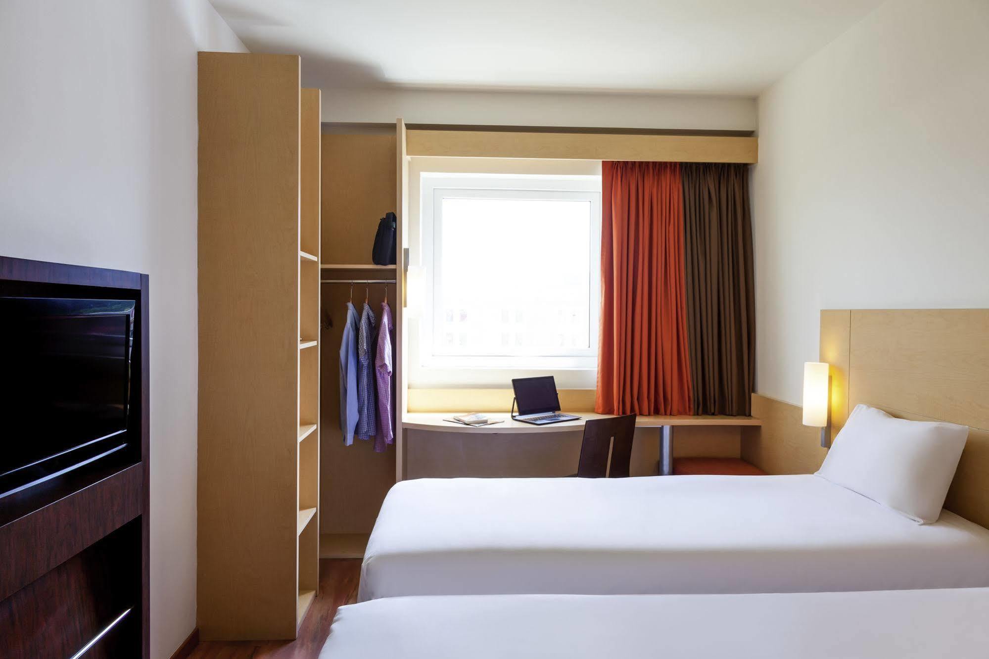 Ibis Hermosillo Exterior foto